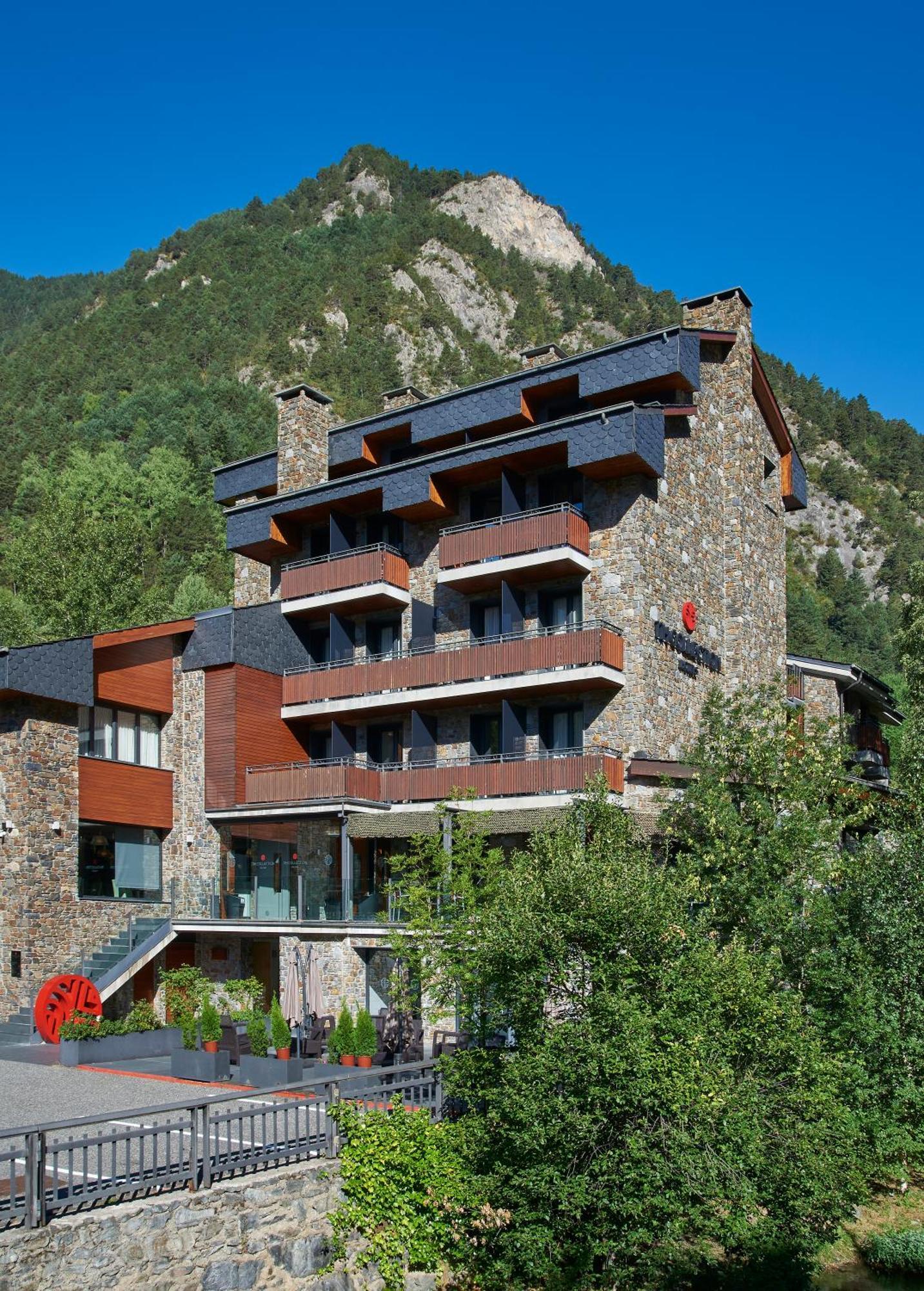 Nh Collection Andorra Palome Hotel Erts Bagian luar foto